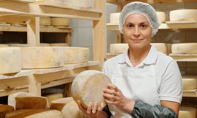 Fromages AOP Vers la fin du lait cru ?