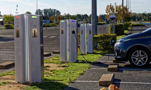 Bornes de recharge électrique Que Choisir Ensemble appelle les pouvoirs publics à sortir les consommateurs de la jungle tarifaire