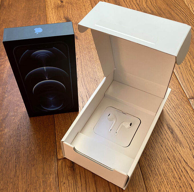 iPhone 12 : pas d'écouteurs inclus dans la boîte ? 