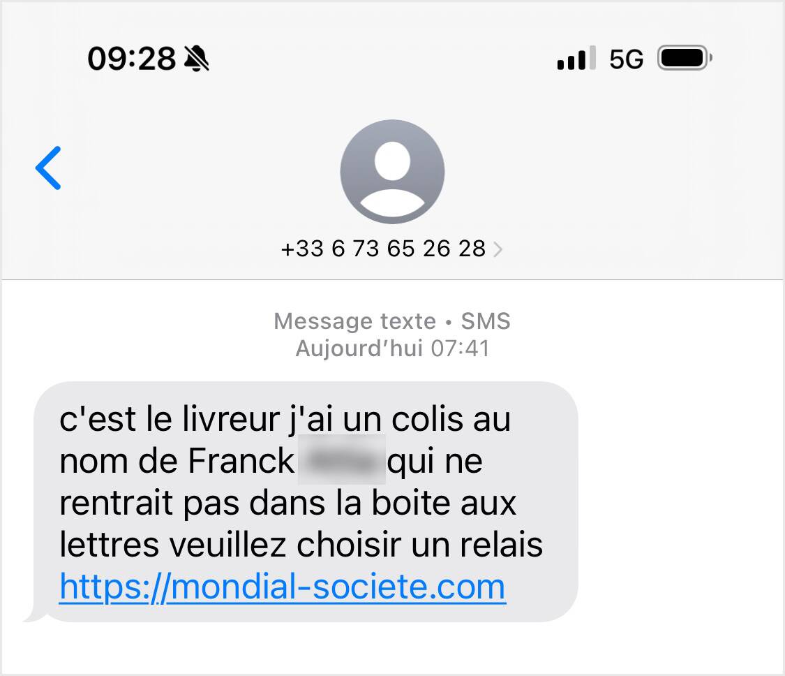 La personnalisation du SMS avec le nom et le prénom du destinataire vise à lever les suspicions de messages frauduleux. Image