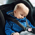 Bébé en voiture •
Prise en main de plusieurs dispositifs de surveillance