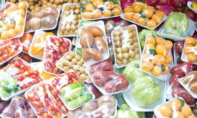 Fruits et légumes Trop d’exceptions à l’interdiction des emballages plastiques