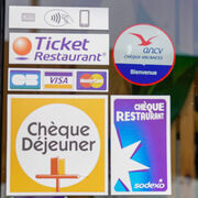 Tickets-restaurants Pourquoi les tickets en papier sont de plus en plus souvent refusés