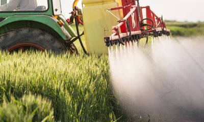 Surconsommation de pesticides en agriculture Ce n’est pas en cassant le thermomètre qu’on fera baisser la fièvre !