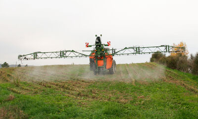 Épandage des pesticides à proximité des propriétés riveraines Encore un énième passage en force du gouvernement !