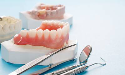 Couronne, bridge, implant Trouver bonne prothèse à sa dent