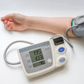 Hypertension •
La prise en charge repose sur deux piliers