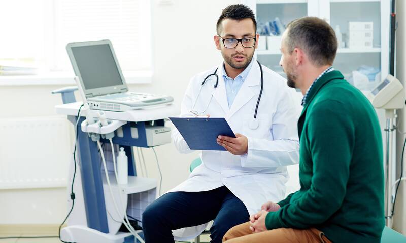 Médecin généraliste ou spécialiste : qui consulter ?