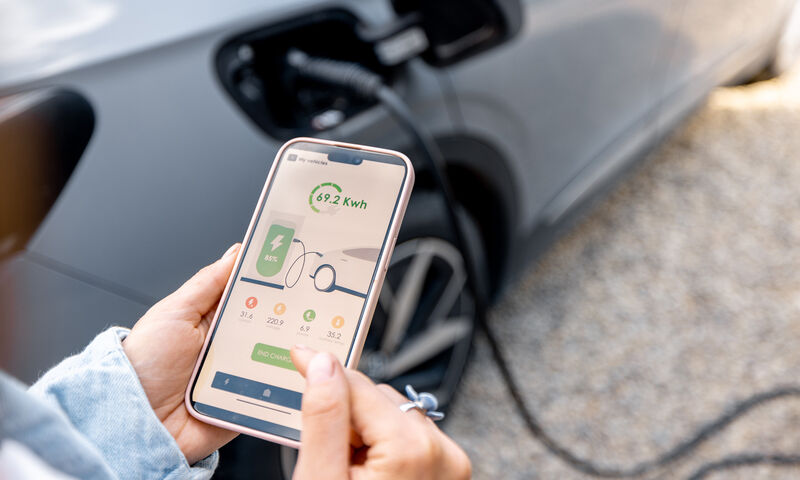 Voiture électrique 10 applis indispensables