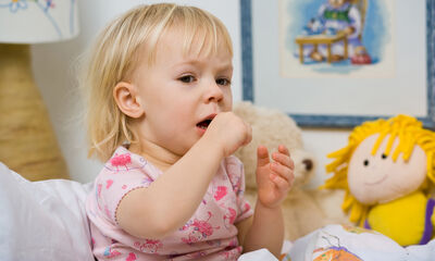 Médicaments pour enfants  Les traitements contre la toux : chercher et traiter la cause