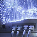 Fibre optique •
Faisons toute la lumière