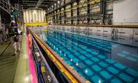 Nucléaire À La Hague, des piscines pleines de déchets nucléaires