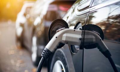 Voiture hybride rechargeable - Pour en profiter, branchez-la !