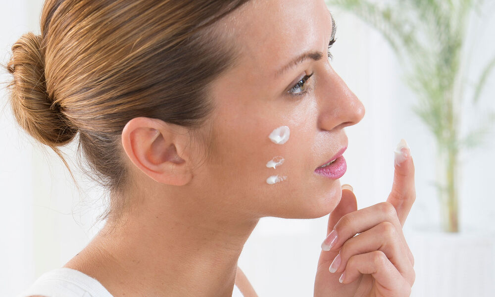 Comment savoir si une crème hydratante convient à sa peau ? - Magazine  Avantages