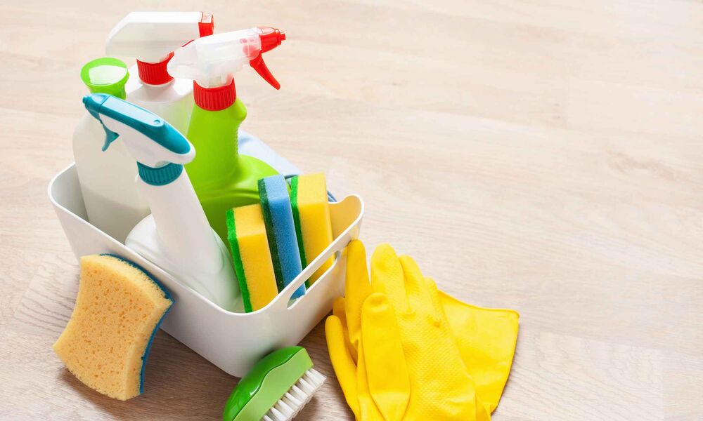 Recette maison : nettoyant sol & spray multi-usage naturel.