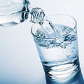 Eau du robinet, eau en bouteille ou eau filtrée