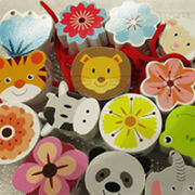 Perles en bois fleurs et animaux Aloya